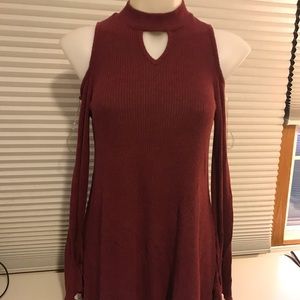 A Byer cold shoulder maroon sweater medium